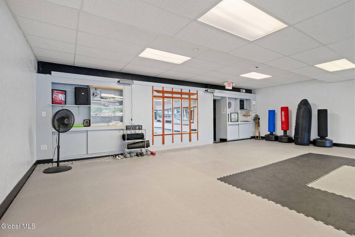 #7 photo, 175-179 Columbia Turnpike, East Greenbush , NY 12144