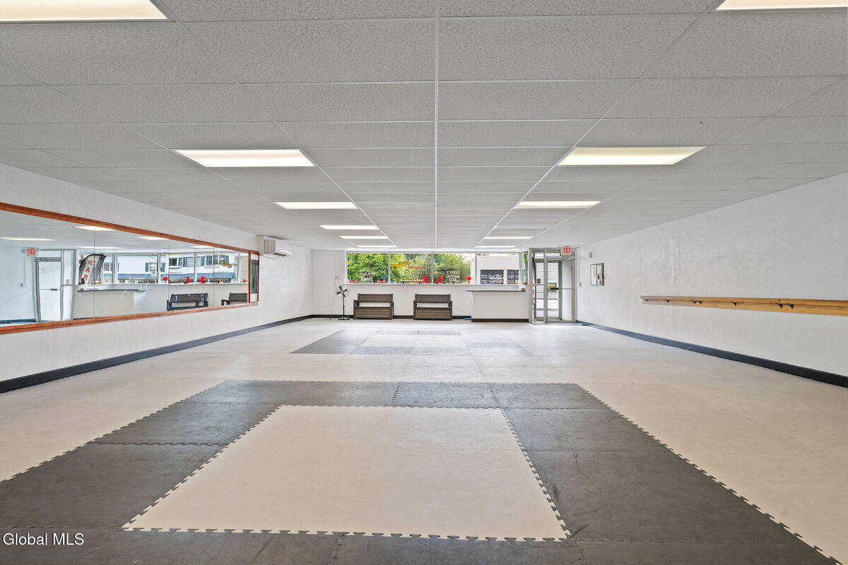 #9 photo, 175-179 Columbia Turnpike, East Greenbush , NY 12144