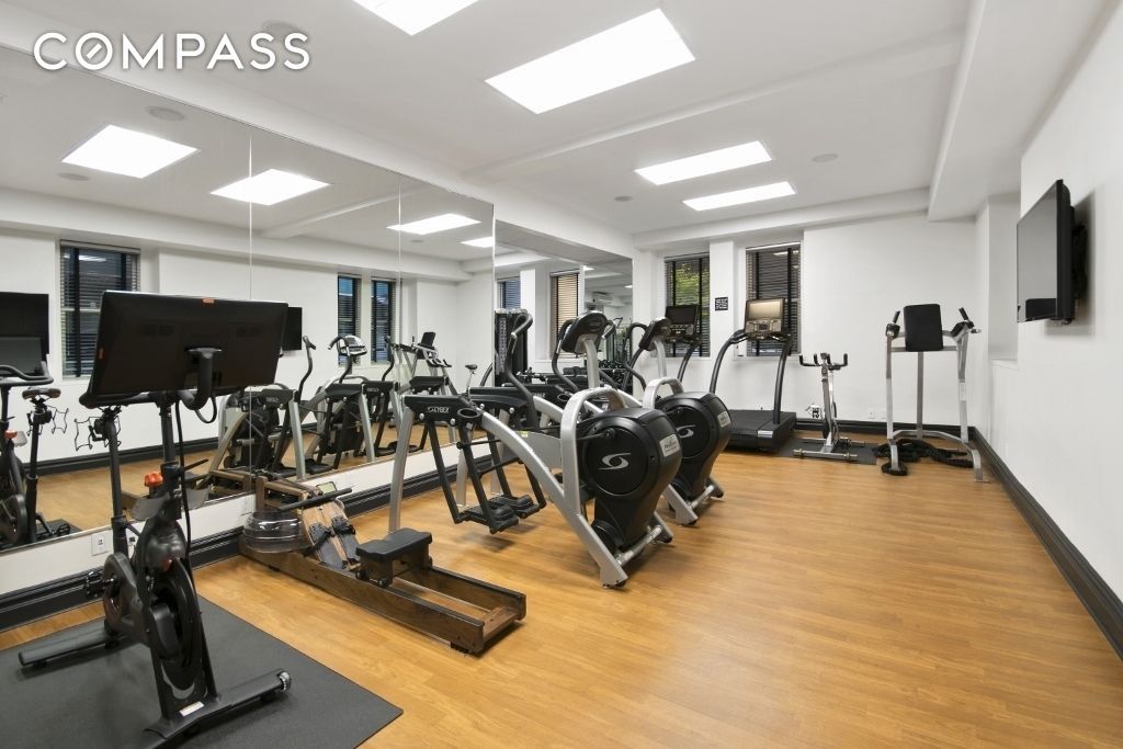 #14 photo, 25 5th Avenue, Greenwich Village , NY 10003