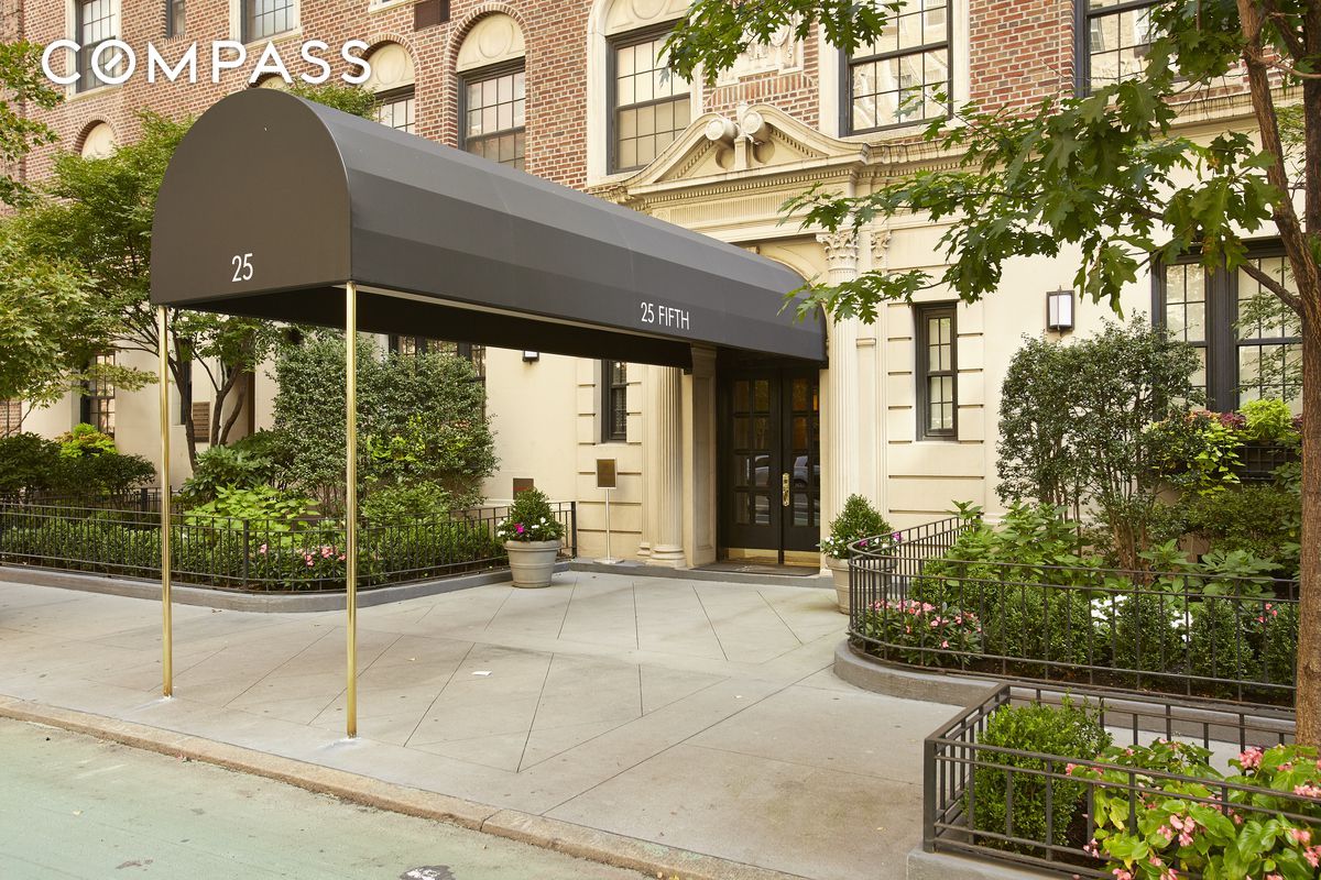 #16 photo, 25 5th Avenue, Greenwich Village , NY 10003