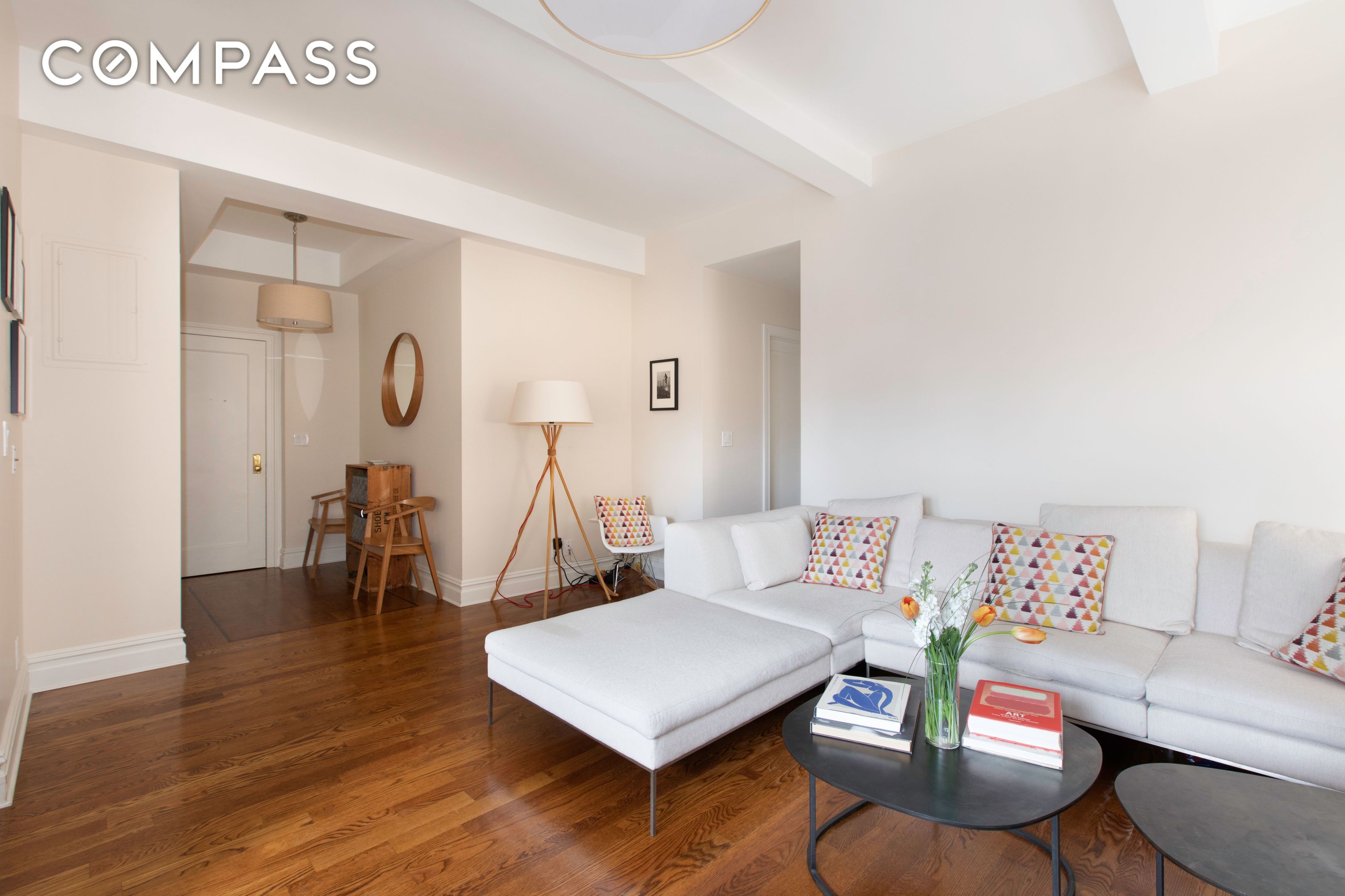 #4 photo, 25 5th Avenue, Greenwich Village , NY 10003