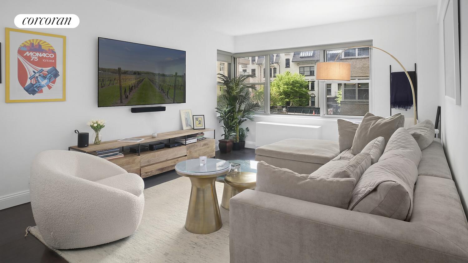 #1 photo, 11 5TH Avenue, मैनहटन Greenwich Village , NY 10003