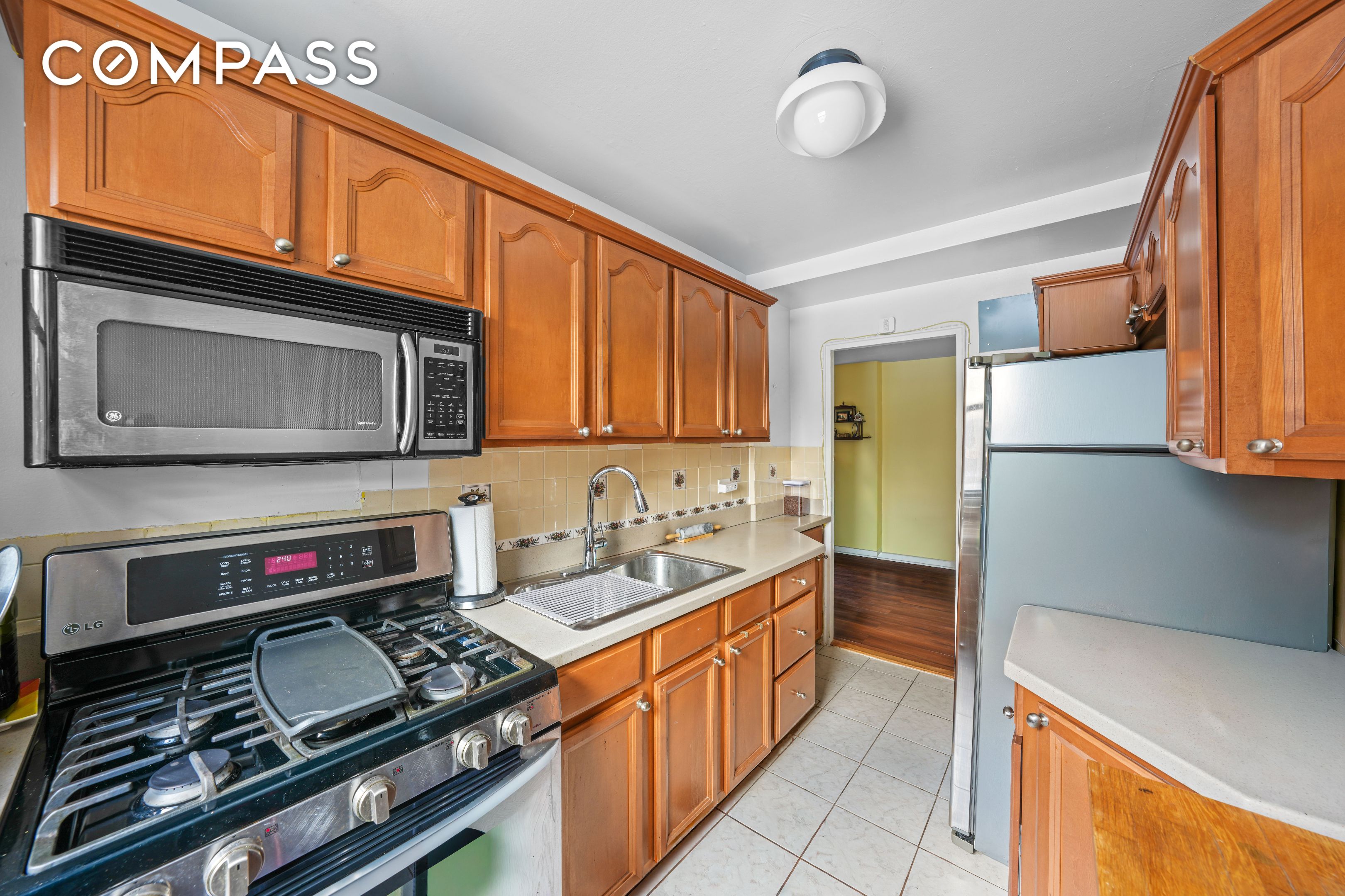 #12 photo, 21-80 33rd Road, Astoria , NY 11106