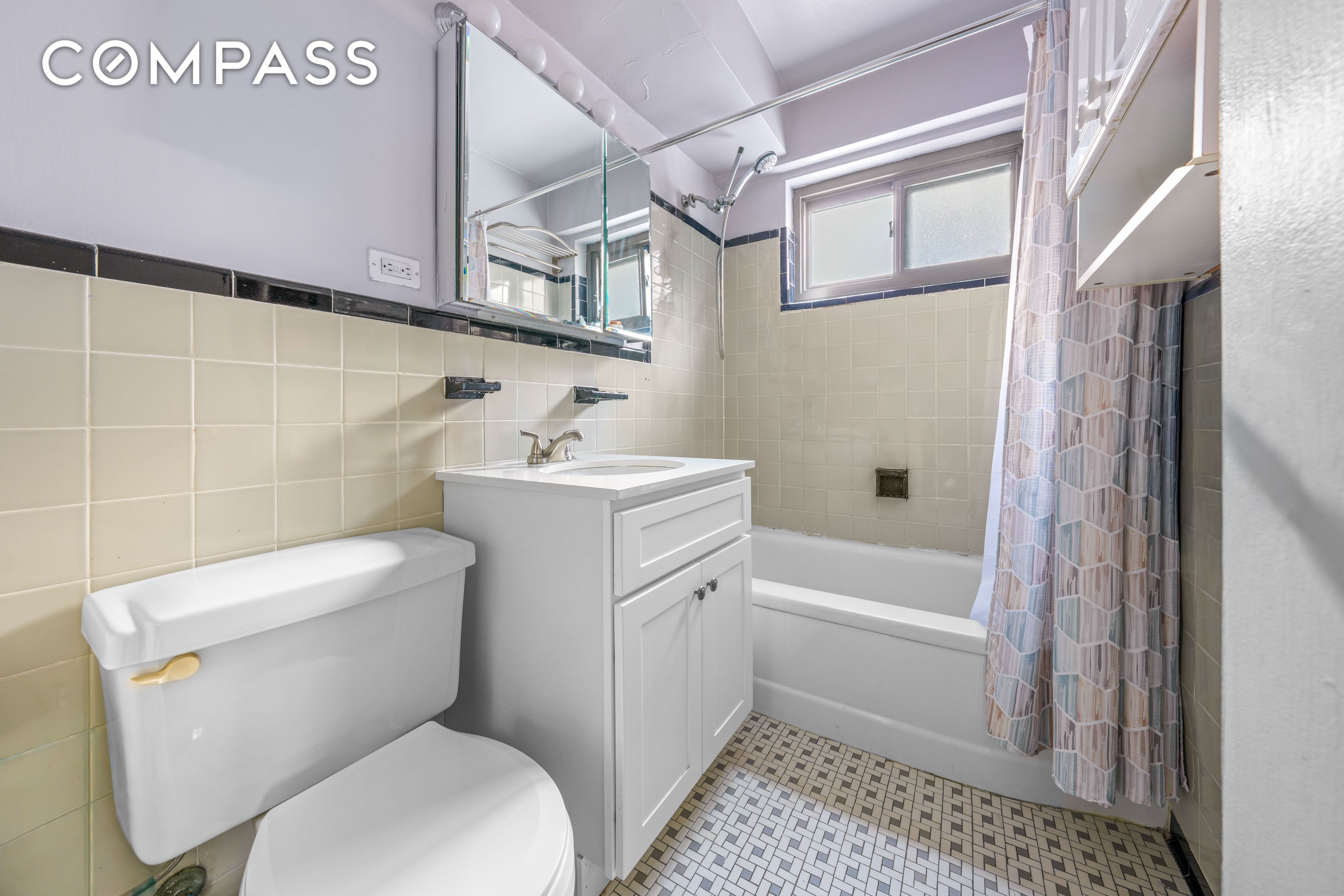 #13 photo, 21-80 33rd Road, Astoria , NY 11106