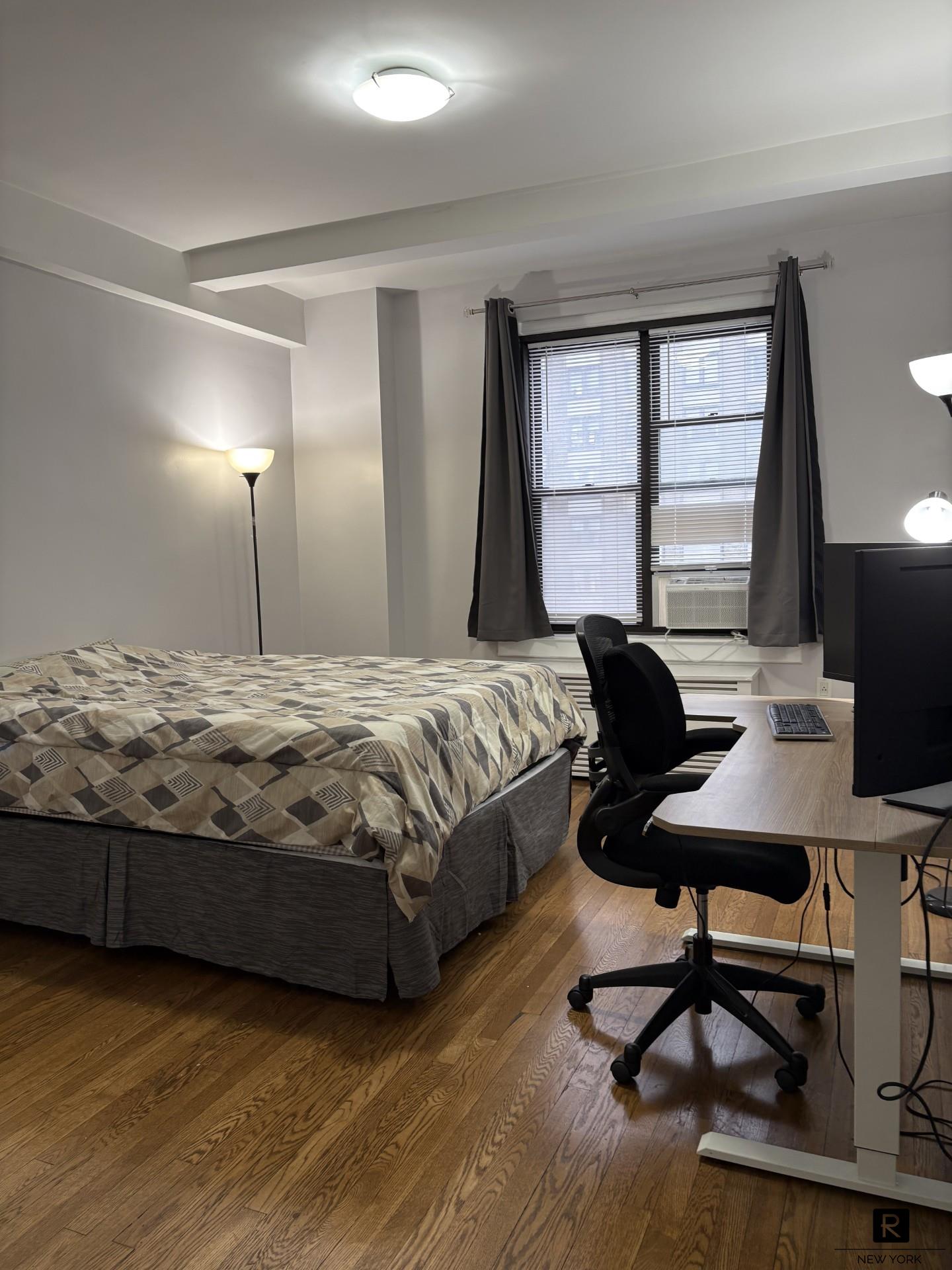 #3 photo, New York City, 맨해튼 Midtown West , NY 10019