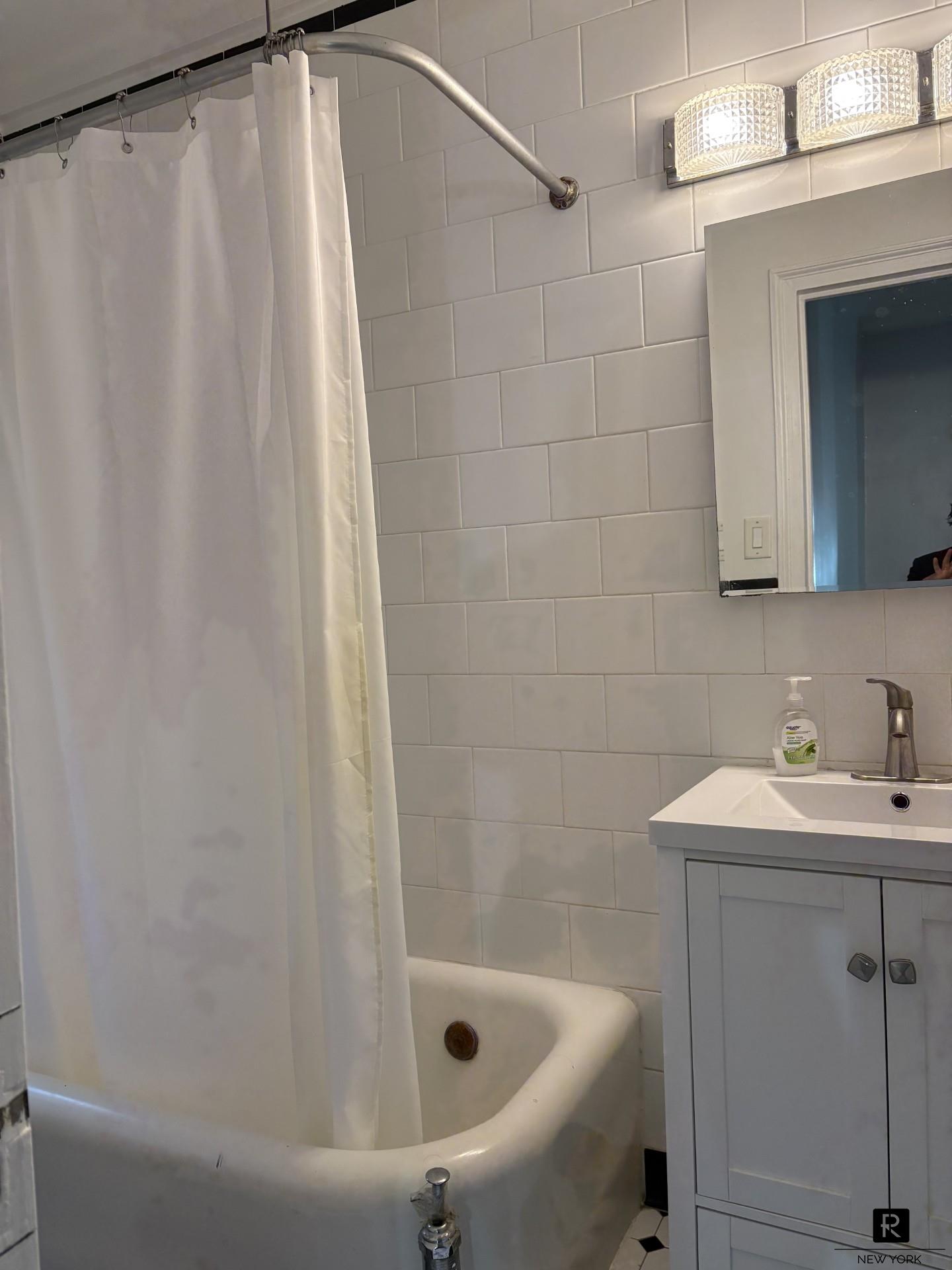 #4 photo, New York City, 맨해튼 Midtown West , NY 10019