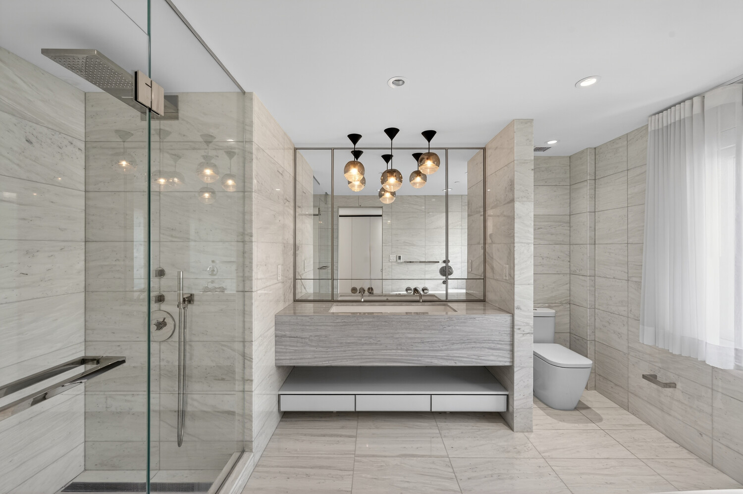 #15 photo, 135 W 52ND Street, Midtown , NY 10019