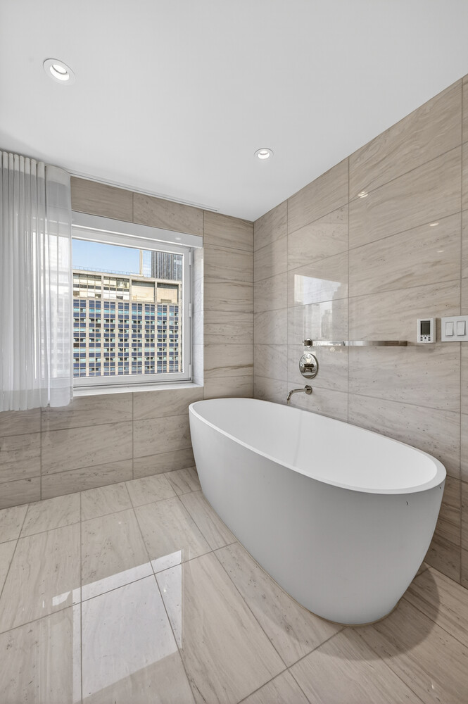 #16 photo, 135 W 52ND Street, Midtown , NY 10019