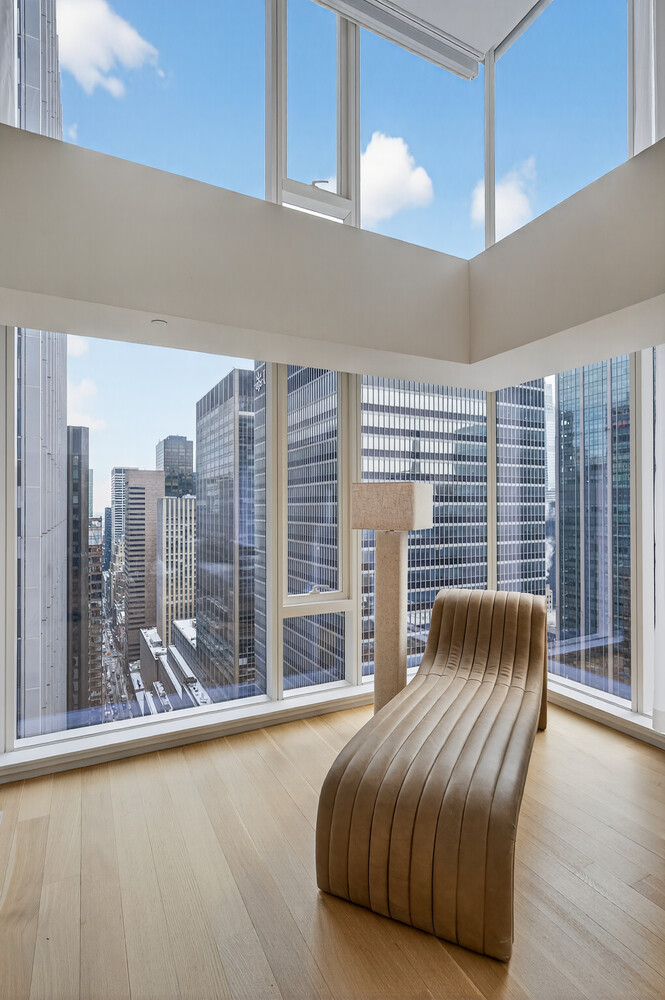 #4 photo, 135 W 52ND Street, Midtown , NY 10019