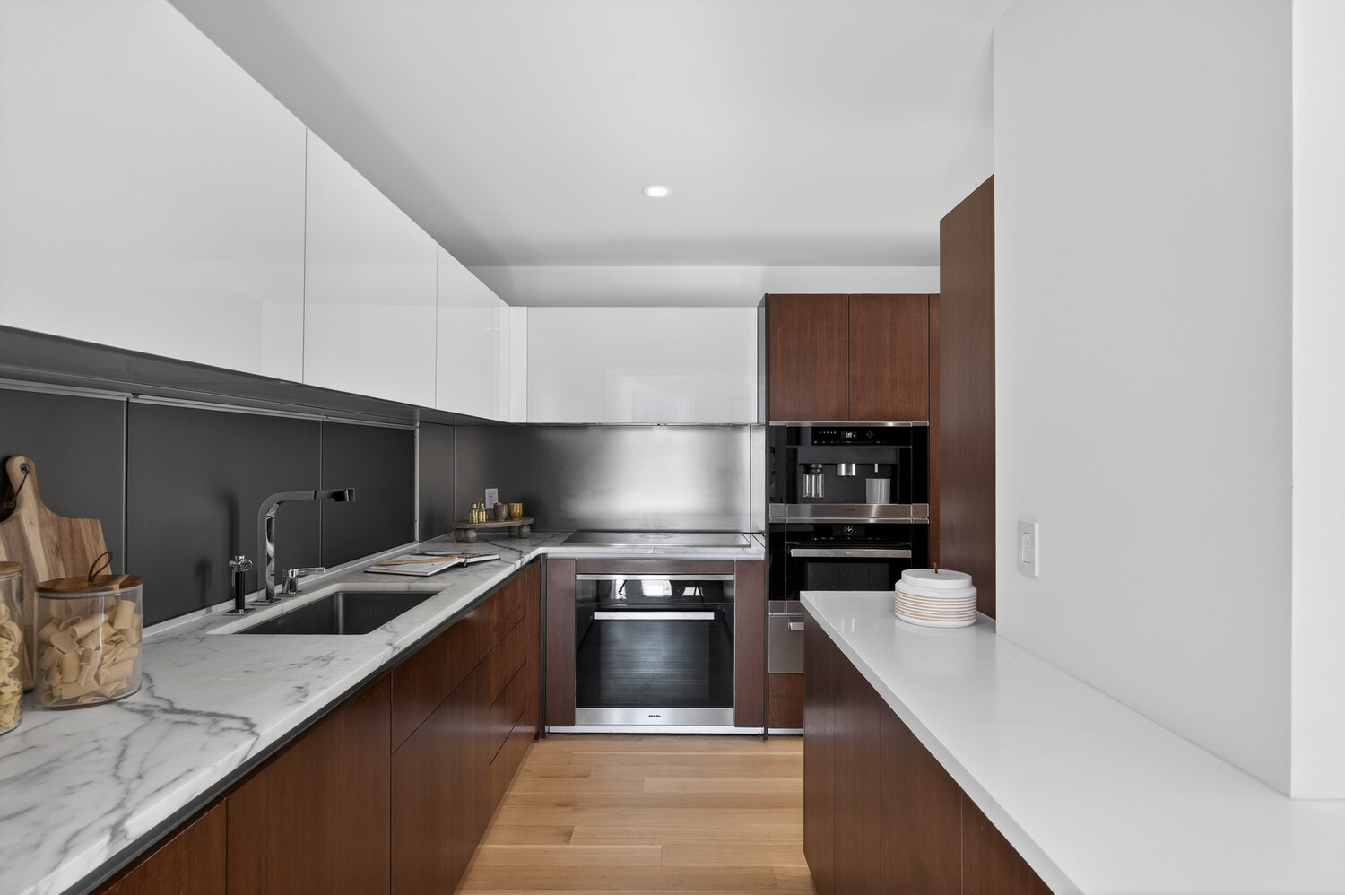 #8 photo, 135 W 52ND Street, Midtown , NY 10019