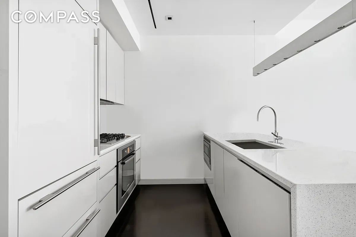 #4 photo, 300 E 23rd Street, मैनहटन Gramercy Park , NY 10010