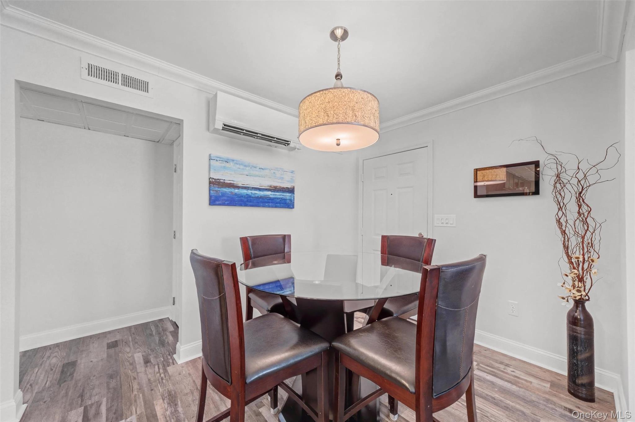 #11 photo, 32 Hurlihe Street, Poughkeepsie , NY 12601