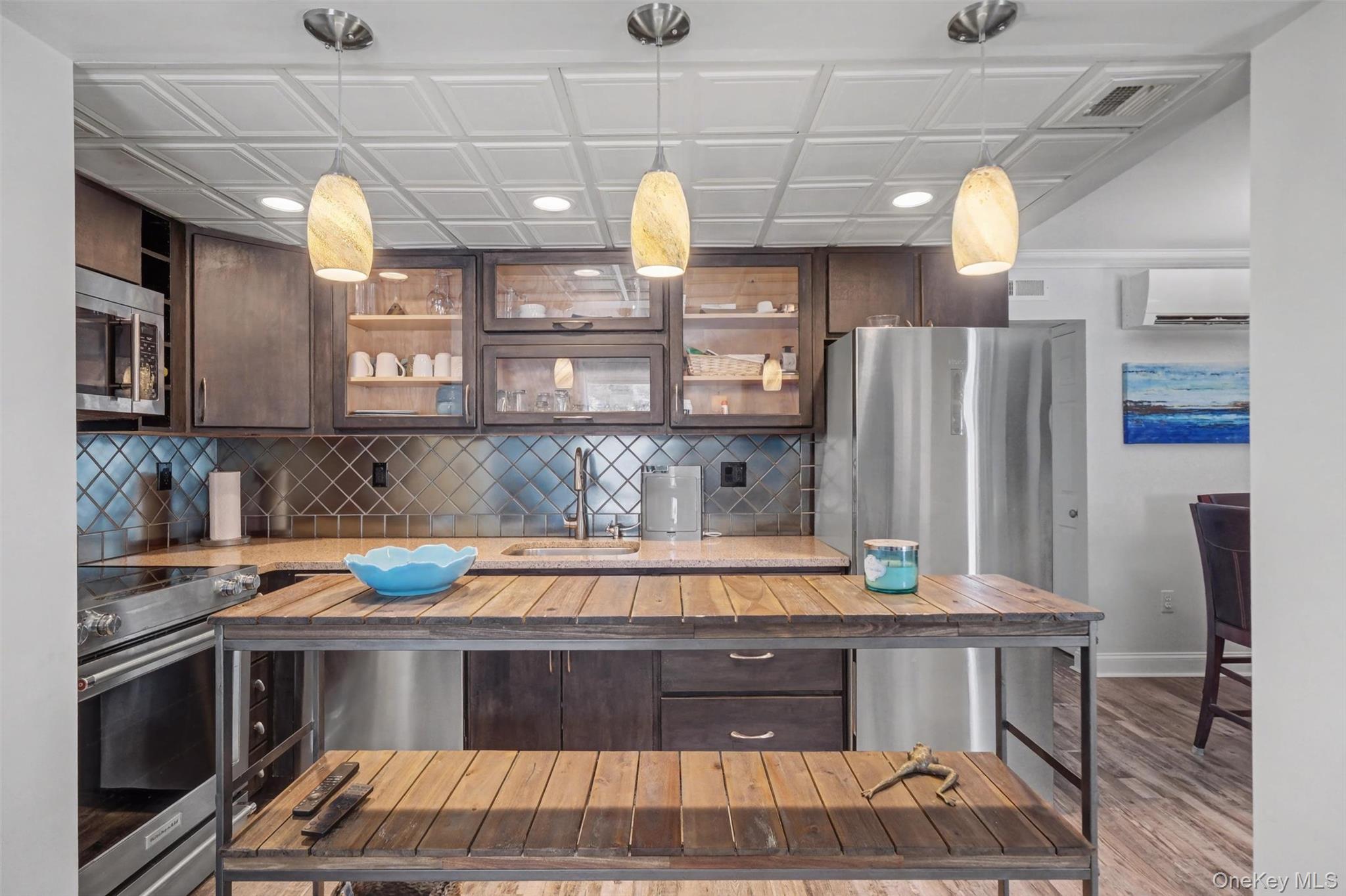 #8 photo, 32 Hurlihe Street, Poughkeepsie , NY 12601