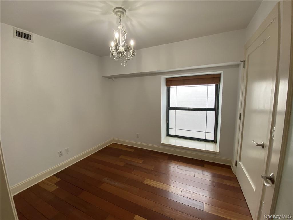 #11 photo, 1 S Astor Street, Irvington , NY 10533