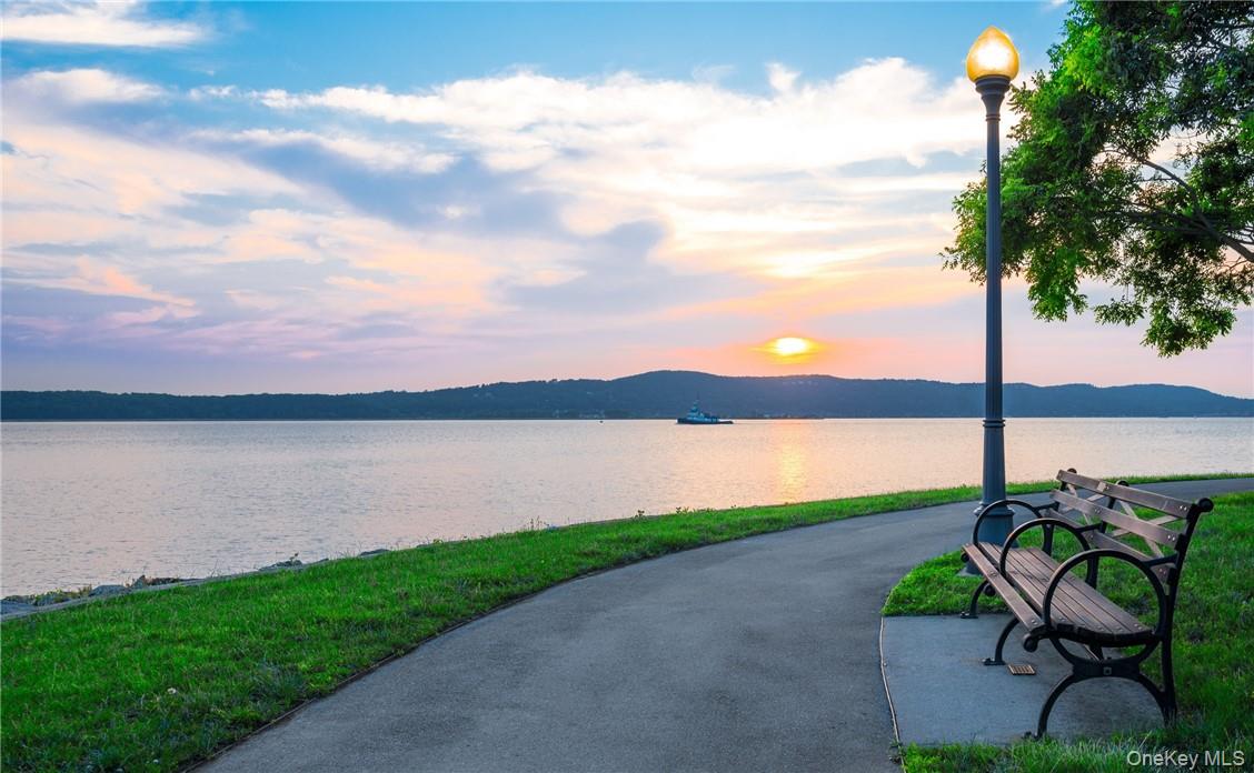 #16 photo, 1 S Astor Street, Irvington , NY 10533