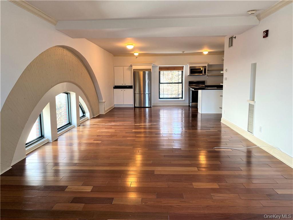 #4 photo, 1 S Astor Street, Irvington , NY 10533