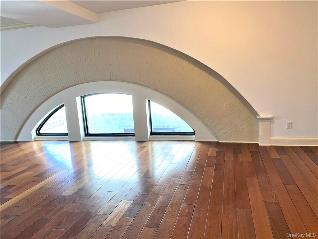 #5 photo, 1 S Astor Street, Irvington , NY 10533