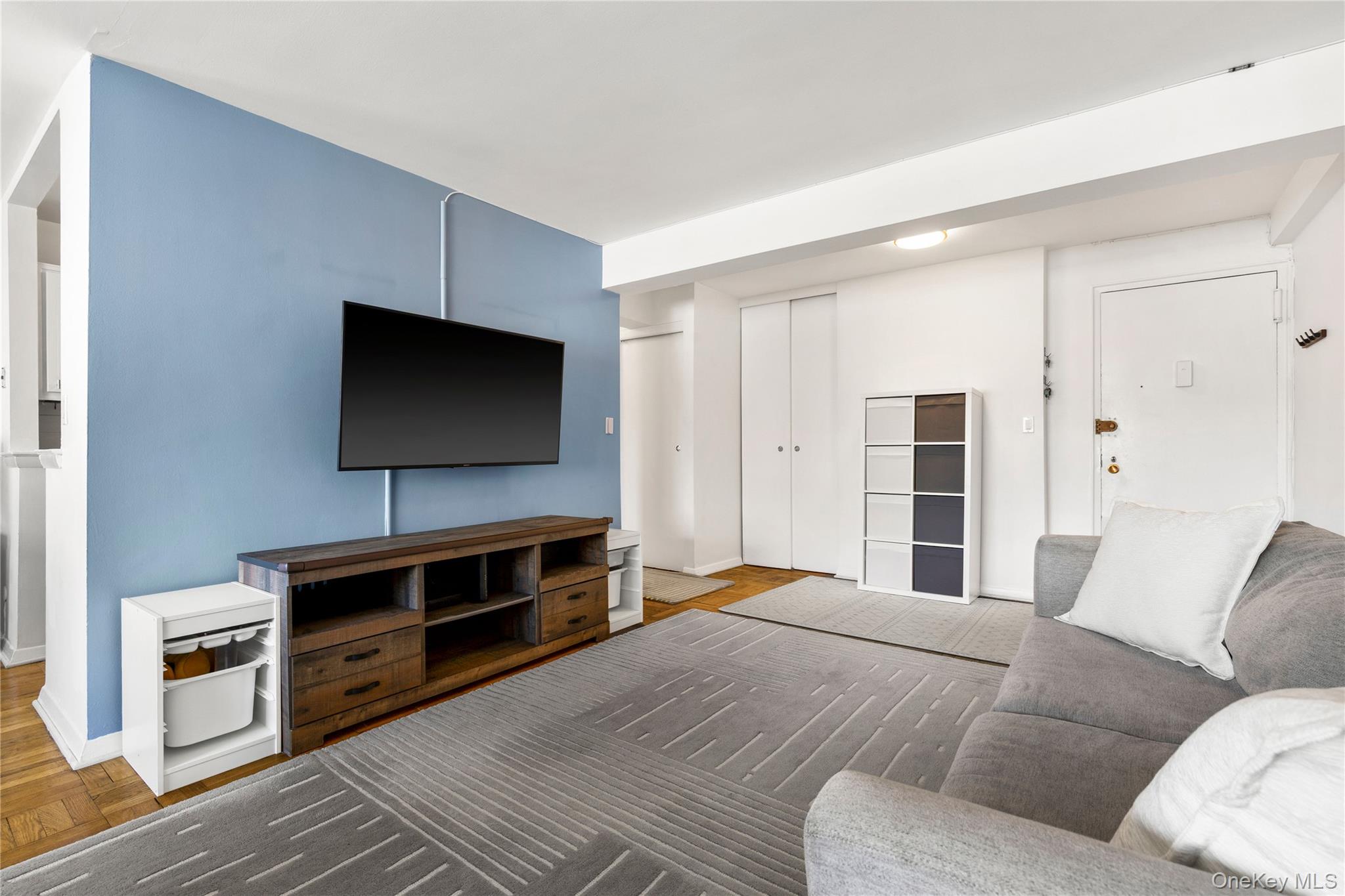 #3 photo, 45 E Hartsdale Avenue, Hartsdale , NY 10530