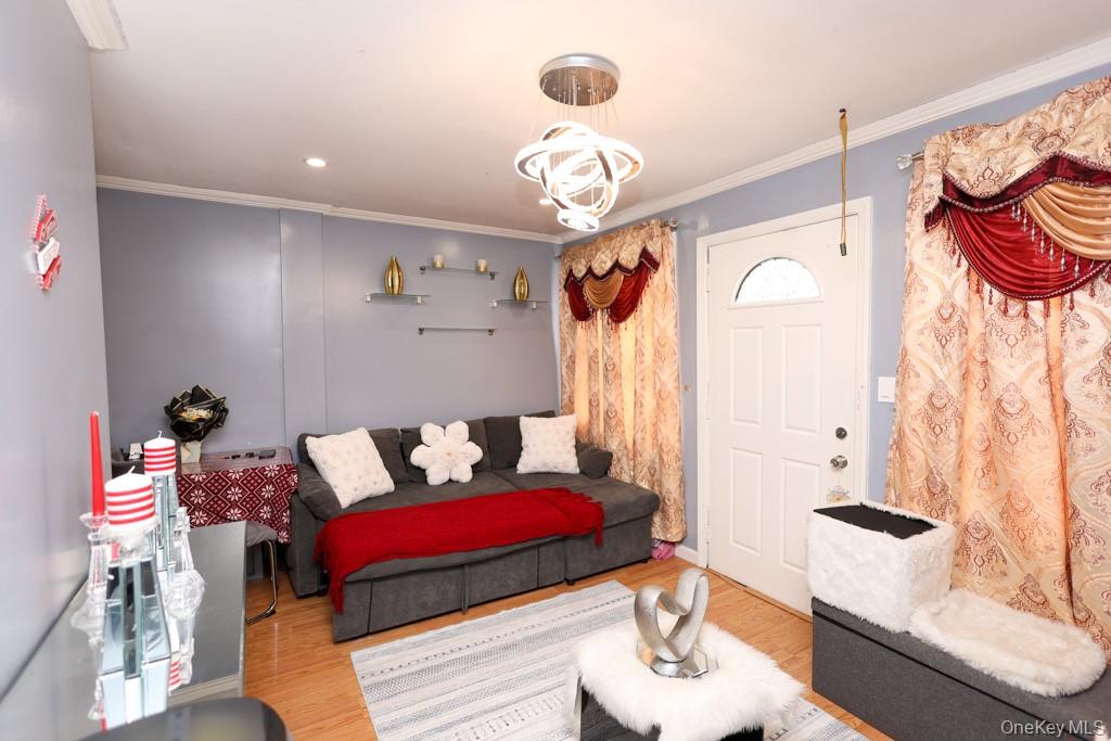 #3 photo, 108-16 107th Avenue, 뉴욕퀸즈 Richmond Hill S. , NY 11419