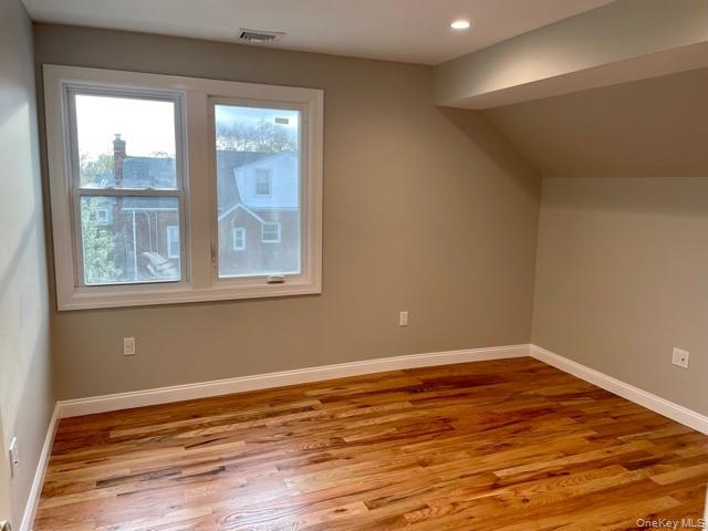 #9 photo, 101 Davison Avenue, 長島 Lynbrook , NY 11563