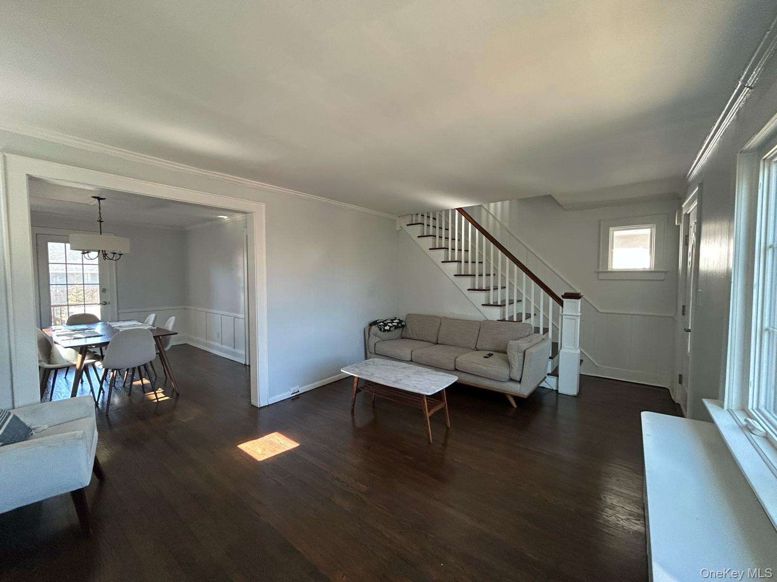 #2 photo, 17 Cottonwood Road, Port Washington , NY 11050