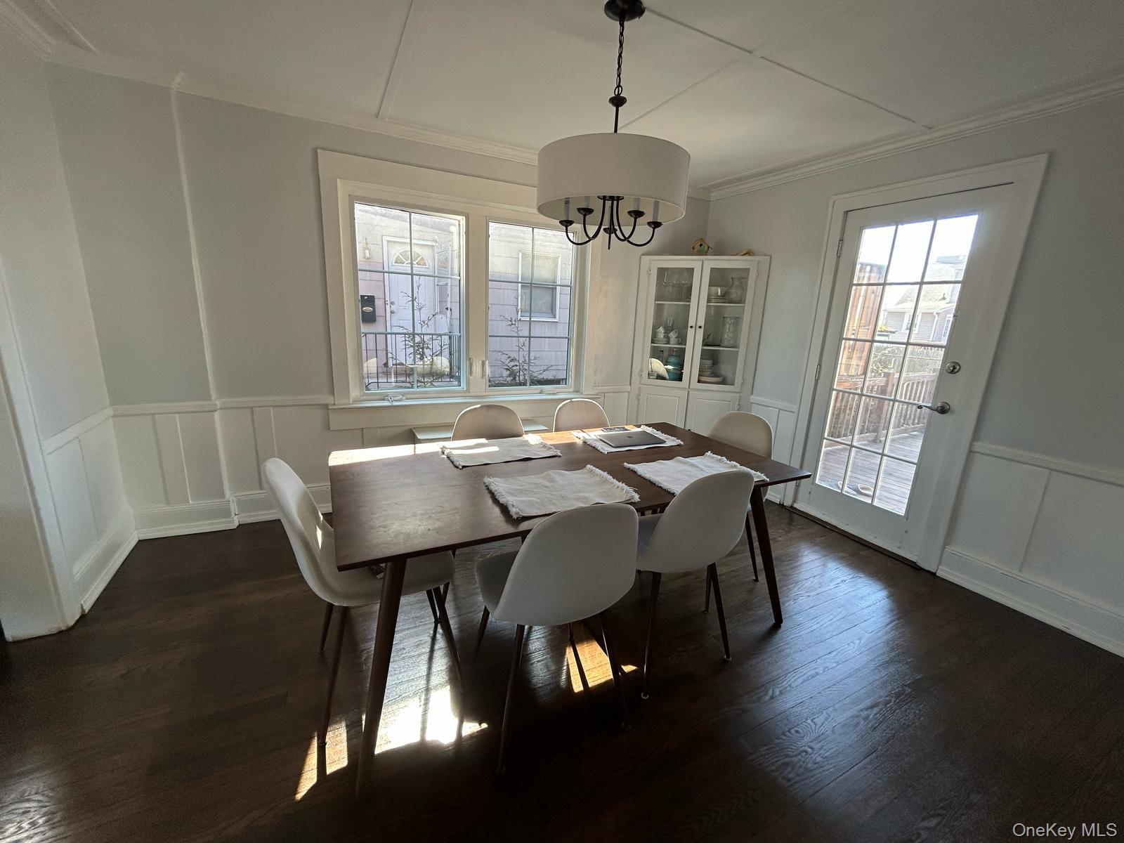 #3 photo, 17 Cottonwood Road, Port Washington , NY 11050