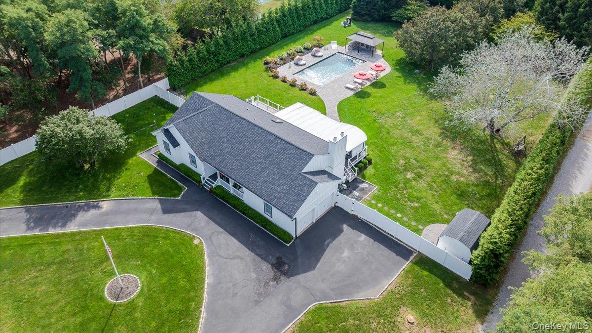 #2 photo, 525 Rocky Point Road, East Marion , NY 11939