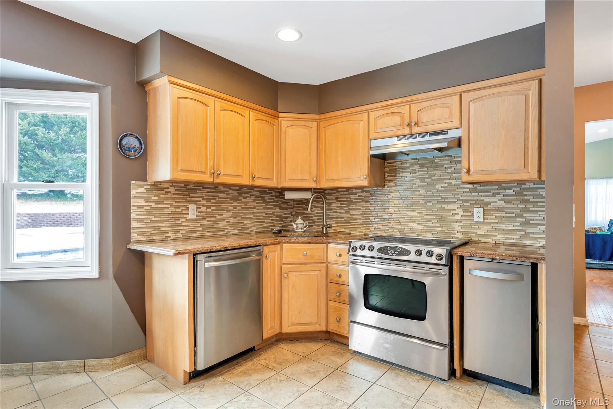 #20 photo, 132 Midwood Avenue, Nesconset , NY 11767