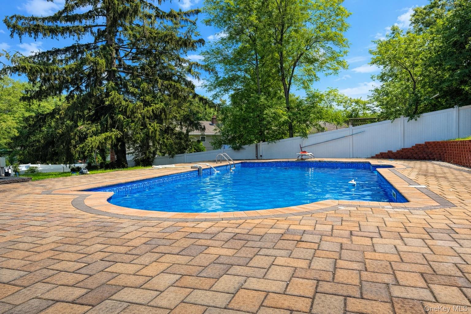 #5 photo, 132 Midwood Avenue, Nesconset , NY 11767