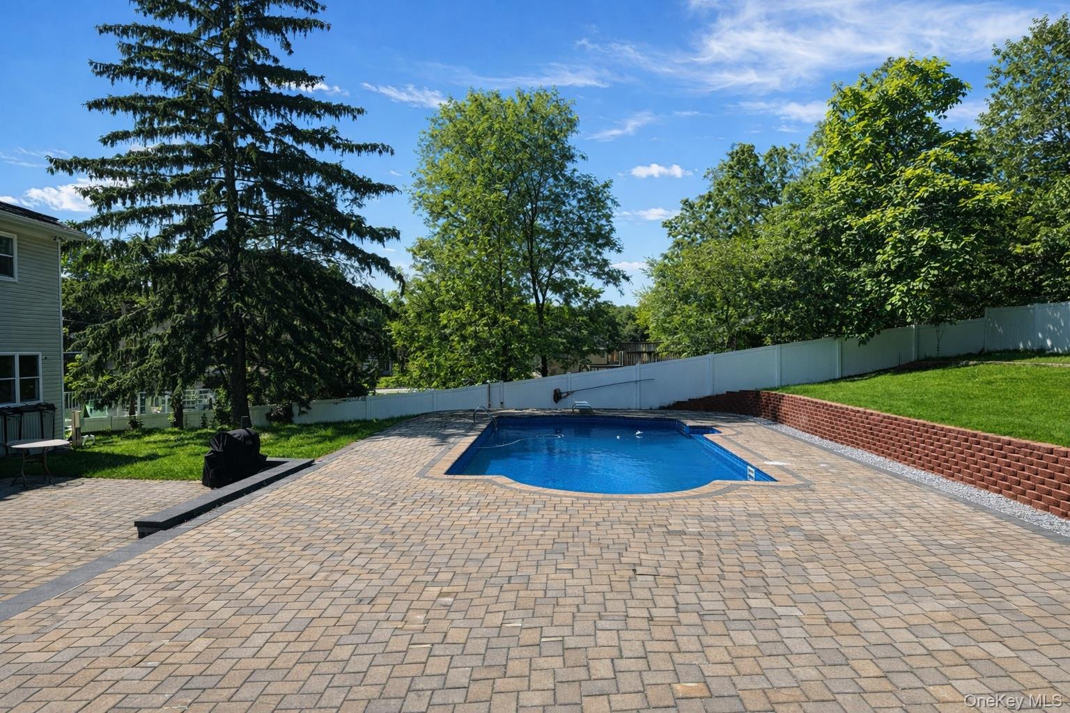 #6 photo, 132 Midwood Avenue, Nesconset , NY 11767