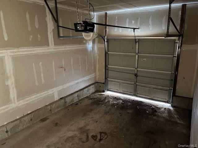 #12 photo, 74 Alcolade Drive, Саффолк ‖ Shirley , NY 11967