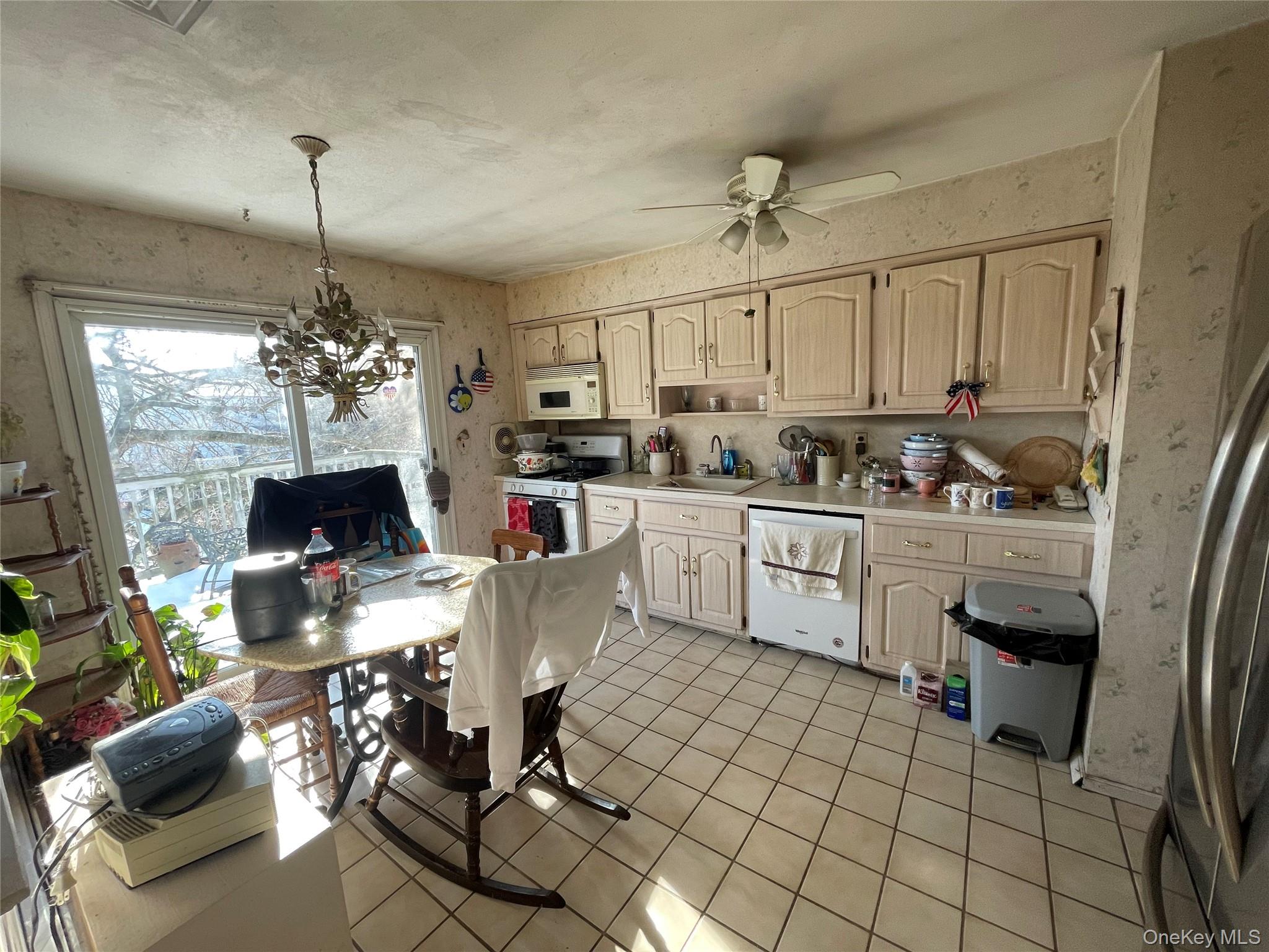 #10 photo, 840 Robin Court, Baldwin , NY 11510