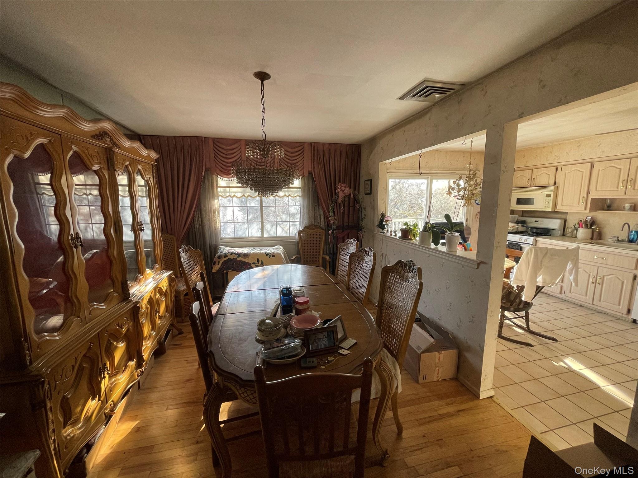 #12 photo, 840 Robin Court, Baldwin , NY 11510