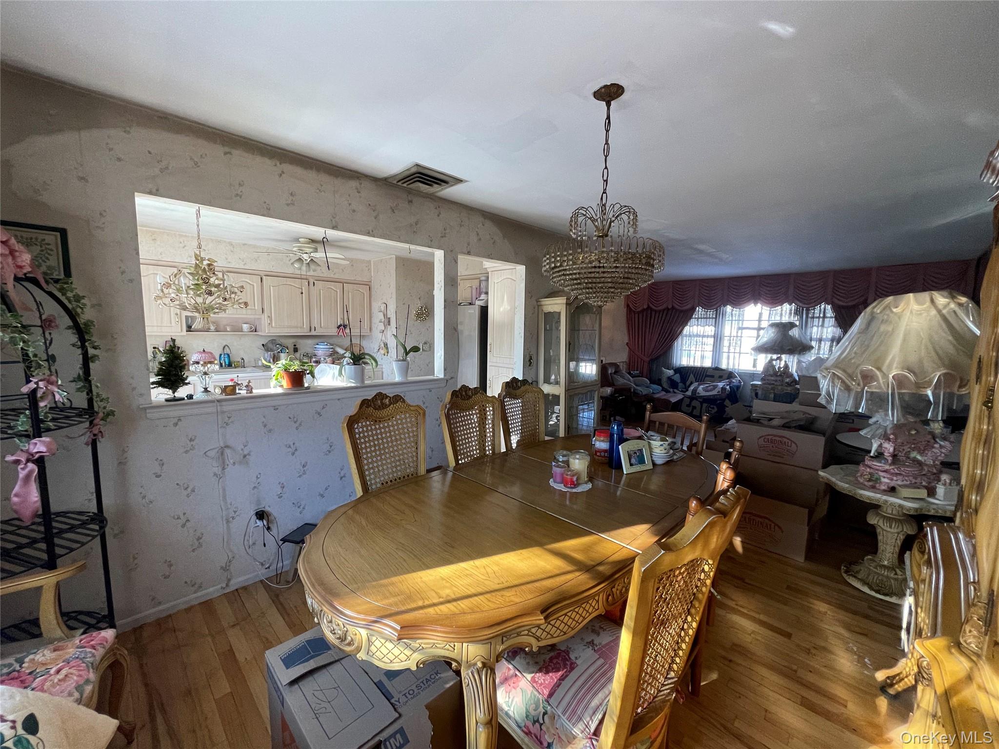 #13 photo, 840 Robin Court, Baldwin , NY 11510