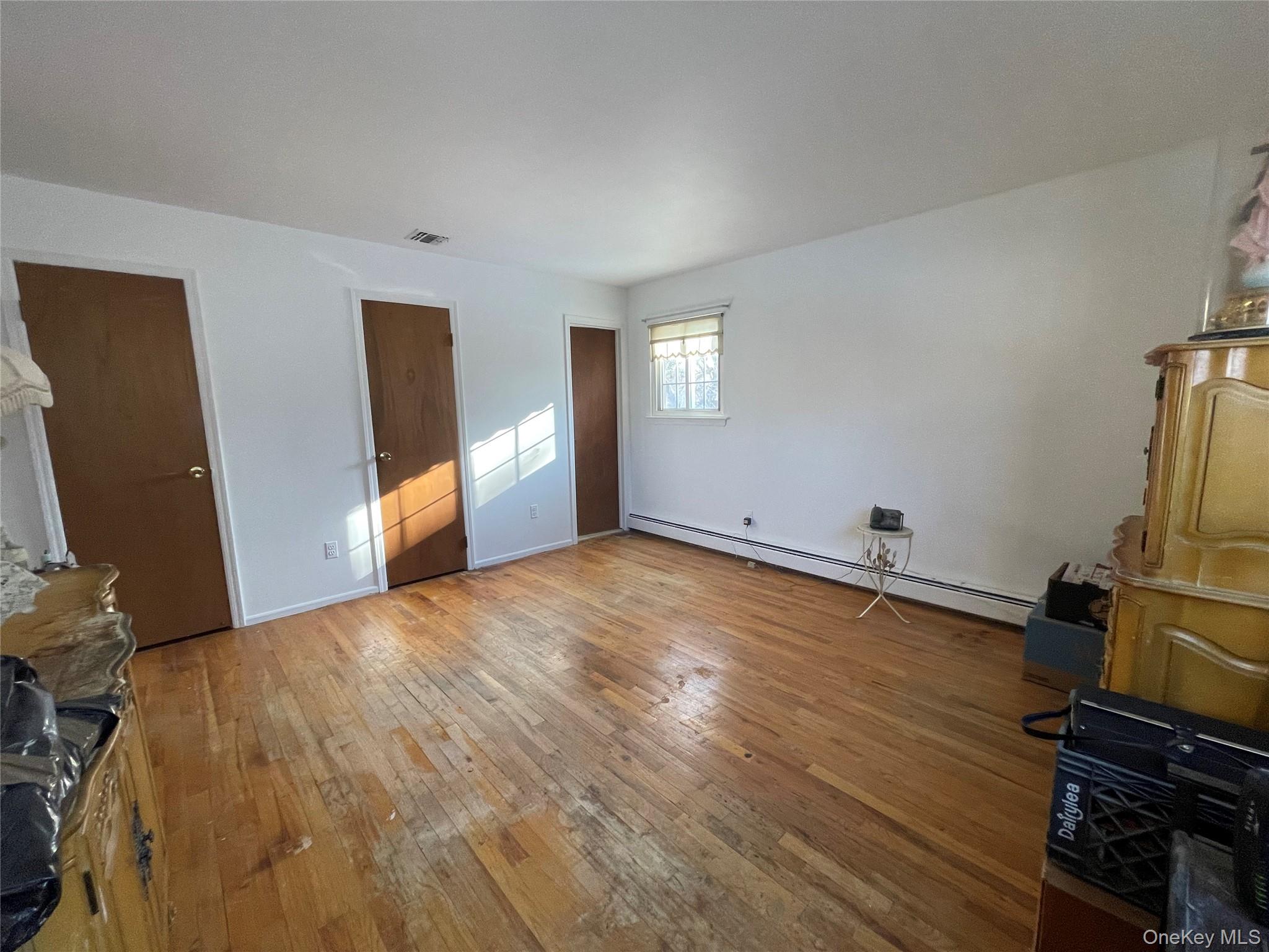 #17 photo, 840 Robin Court, Baldwin , NY 11510