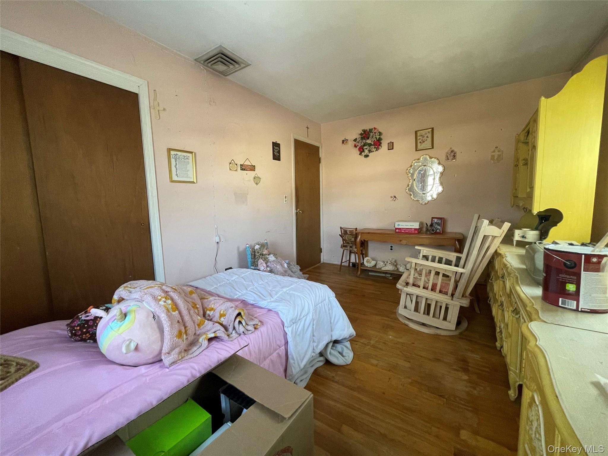 #19 photo, 840 Robin Court, Baldwin , NY 11510