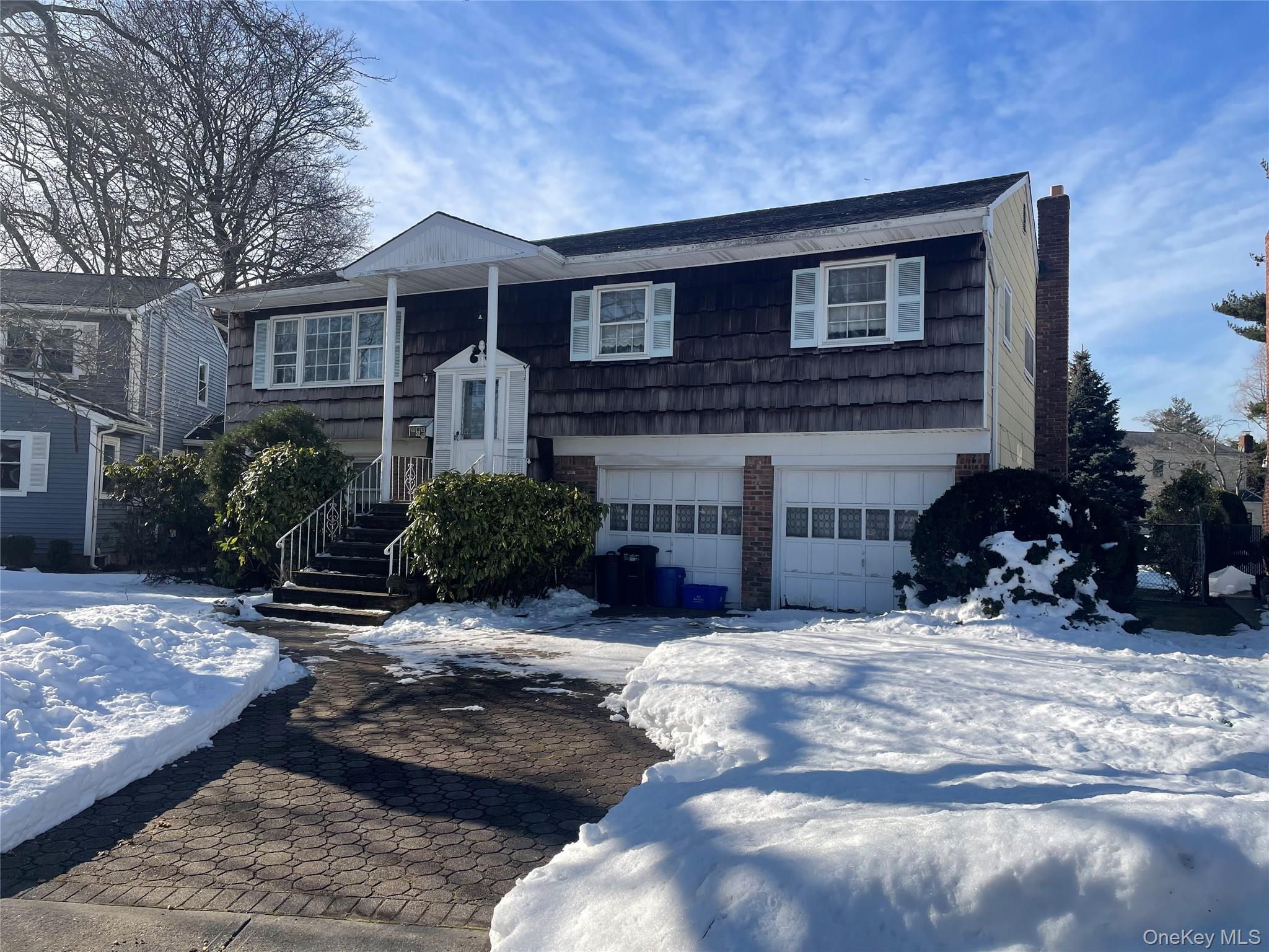 #3 photo, 840 Robin Court, Baldwin , NY 11510