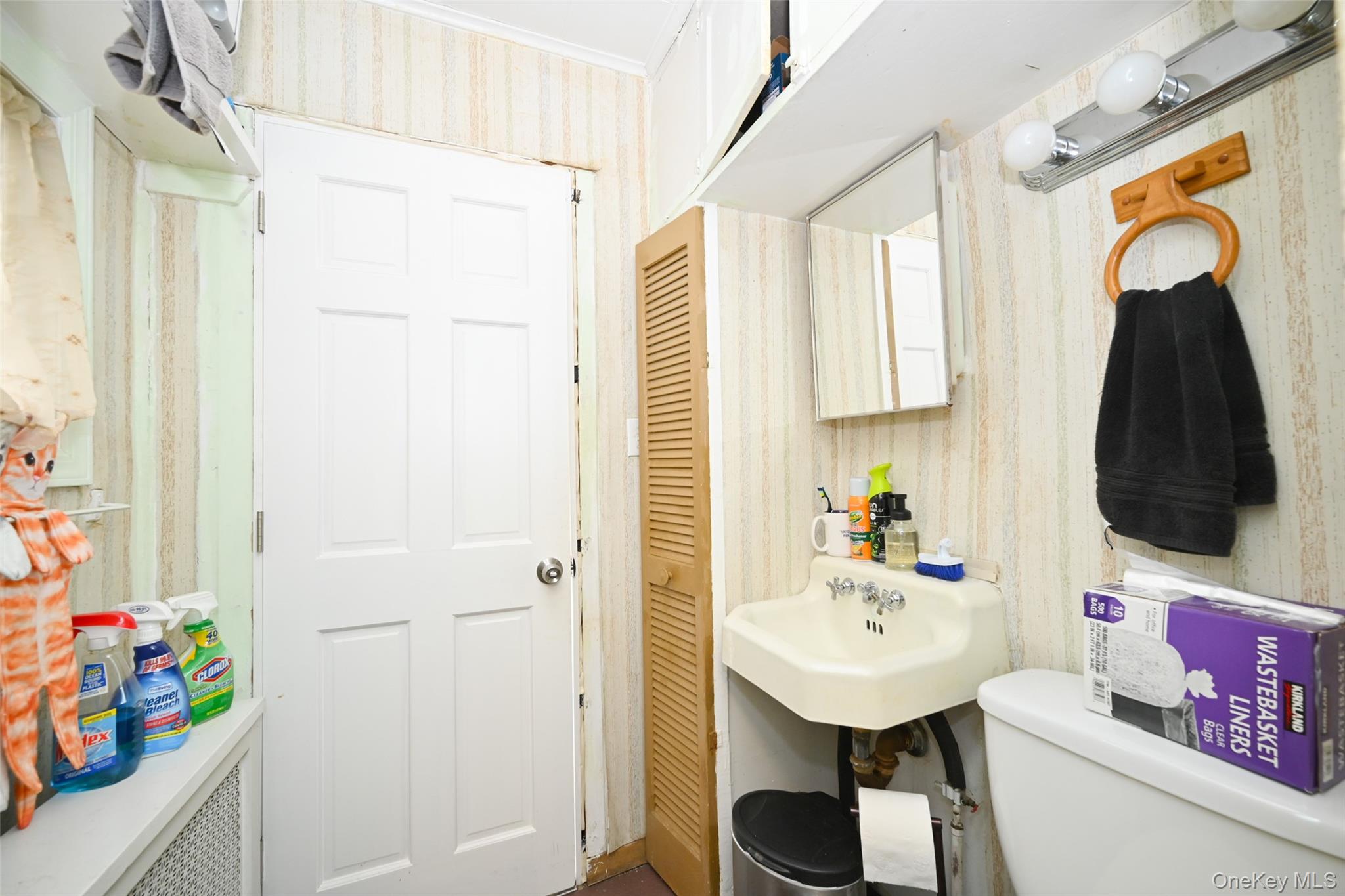 #12 photo, 72-19 72nd Street, Куинс ‖ Glendale , NY 11385