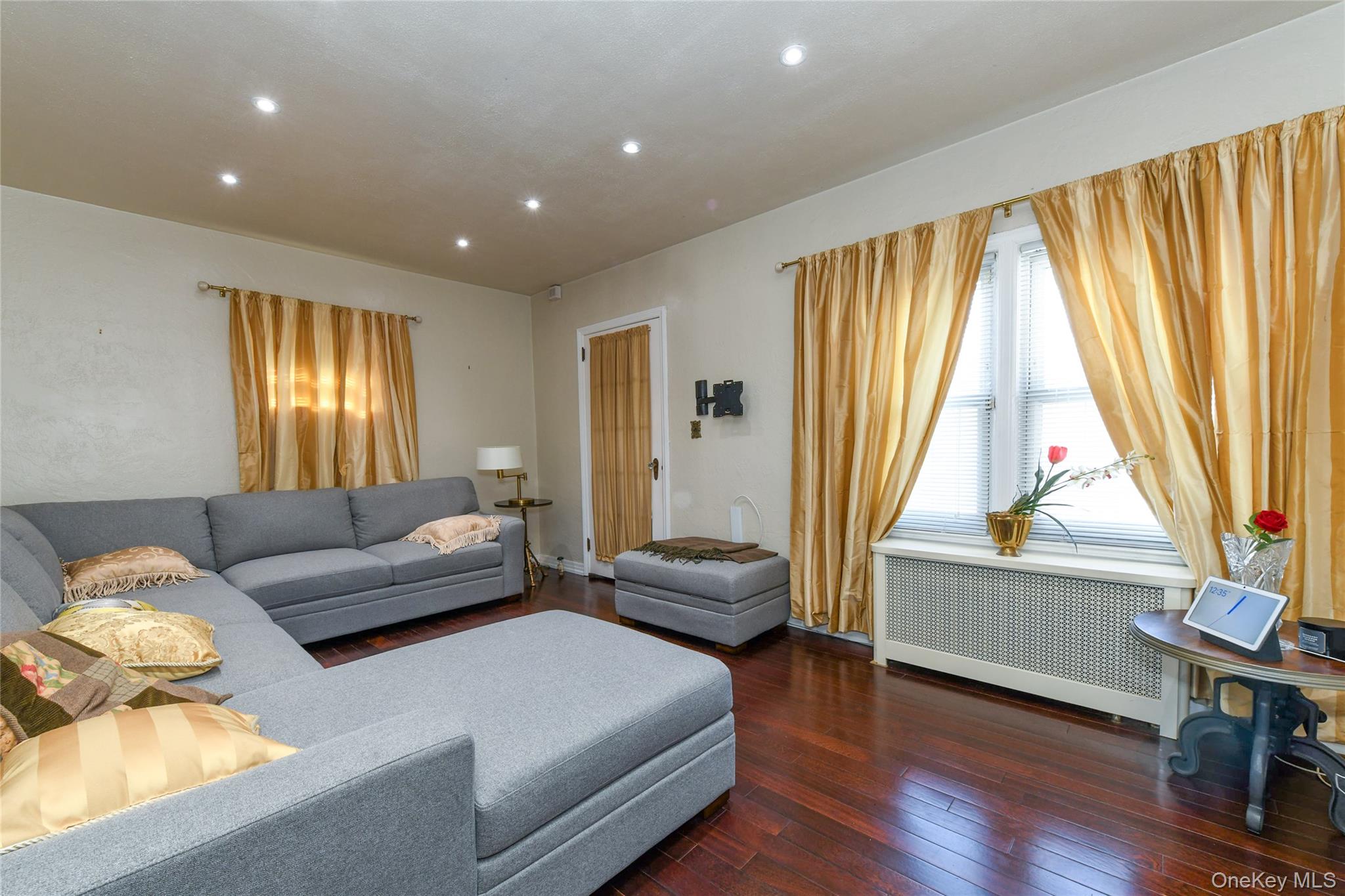 #13 photo, 131-07 Van Wyck Expressway, 뉴욕퀸즈 Jamaica , NY 11436