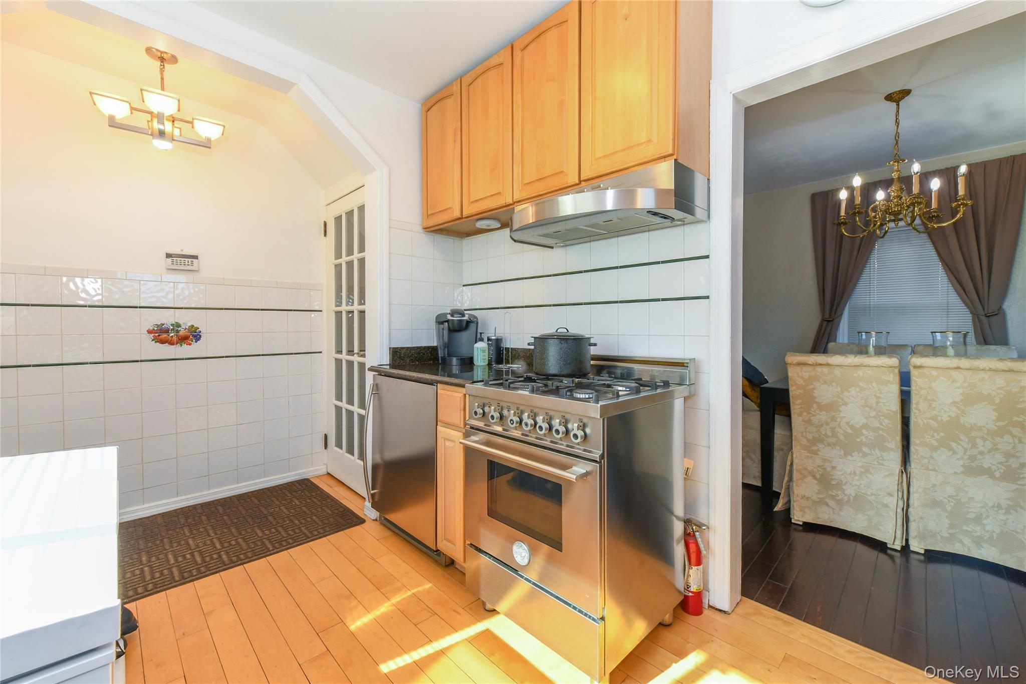 #18 photo, 131-07 Van Wyck Expressway, 뉴욕퀸즈 Jamaica , NY 11436