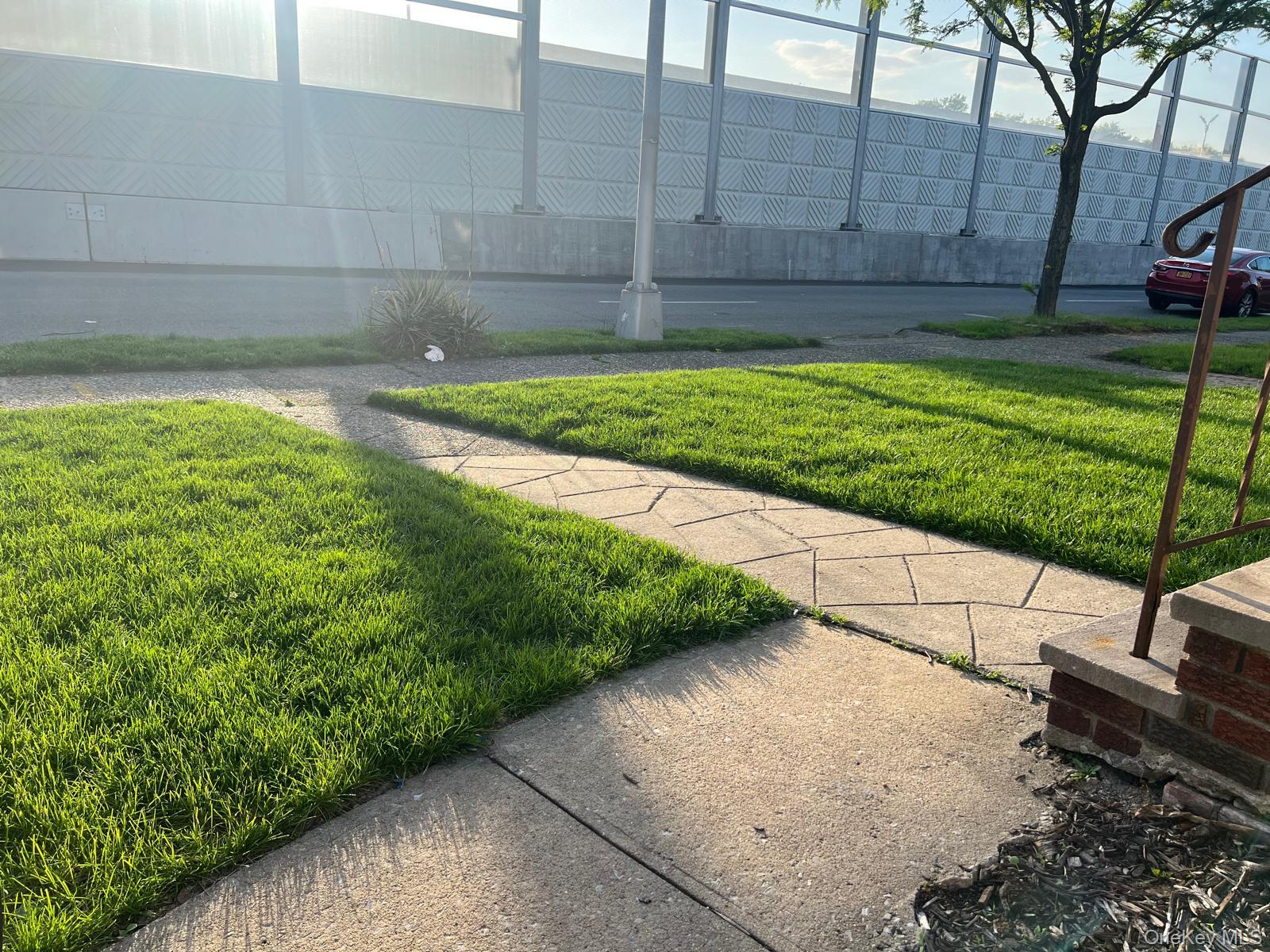 #2 photo, 131-07 Van Wyck Expressway, 뉴욕퀸즈 Jamaica , NY 11436