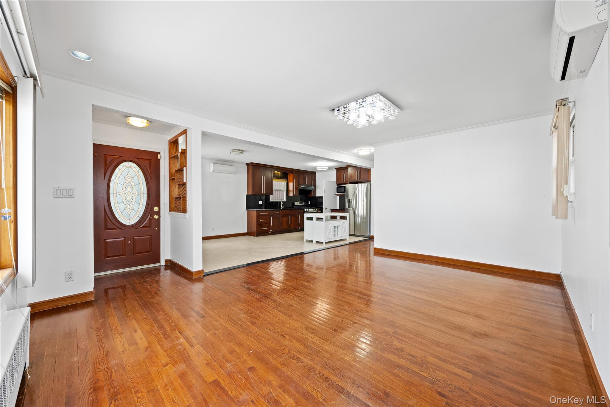 #3 photo, 198-06 51st Avenue, Fresh Meadows , NY 11365