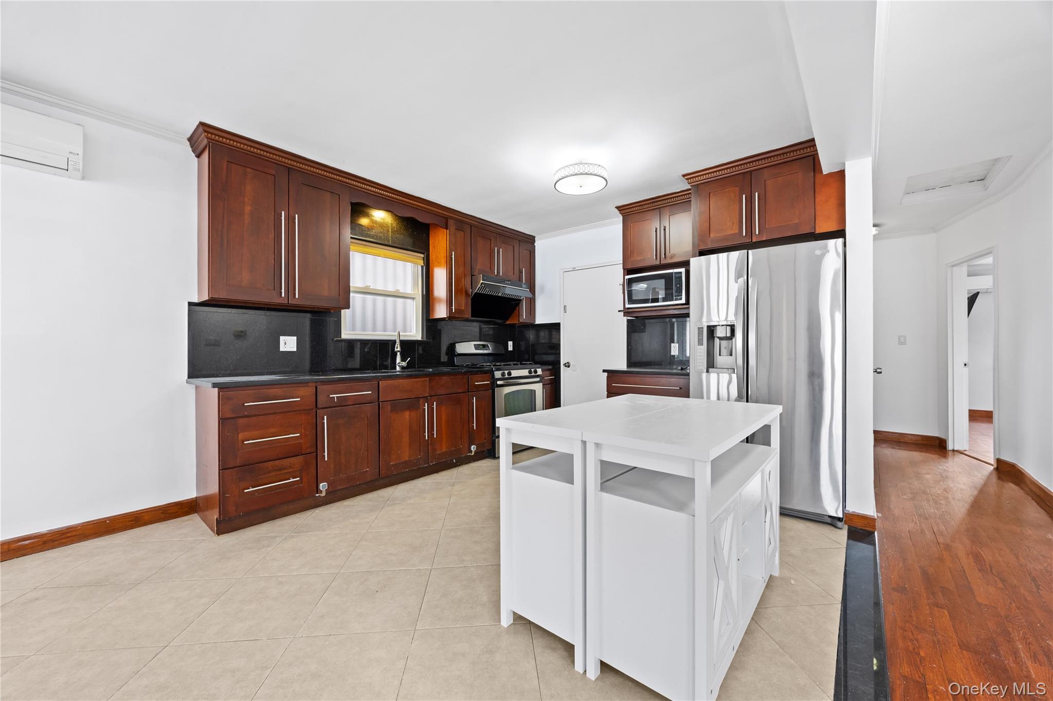 #6 photo, 198-06 51st Avenue, Fresh Meadows , NY 11365