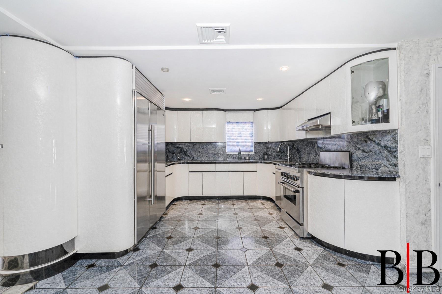 #11 photo, 215 Arkansas Drive, 브루클린 Brooklyn , NY 11234