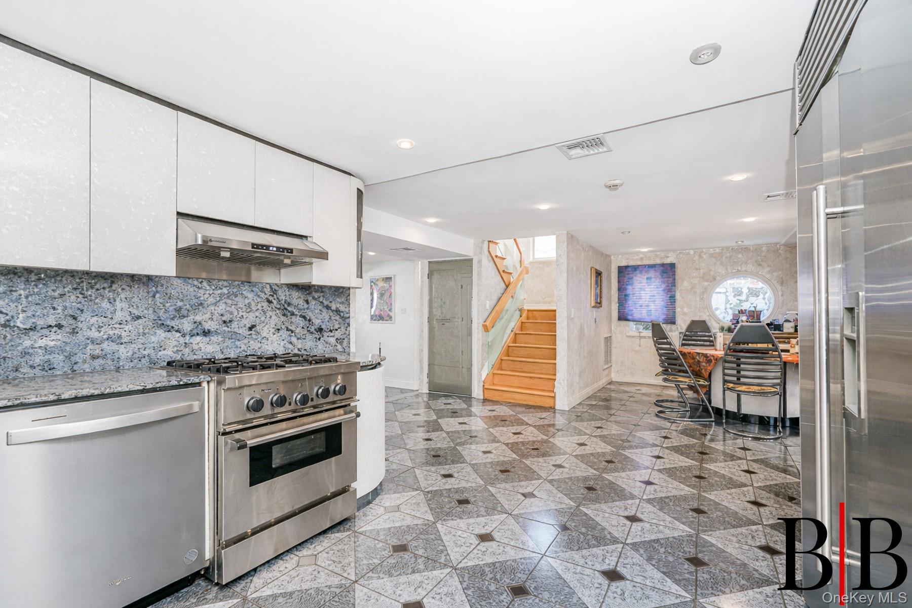 #12 photo, 215 Arkansas Drive, 브루클린 Brooklyn , NY 11234