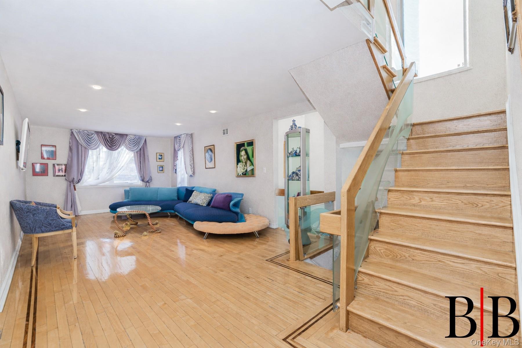 #19 photo, 215 Arkansas Drive, 브루클린 Brooklyn , NY 11234