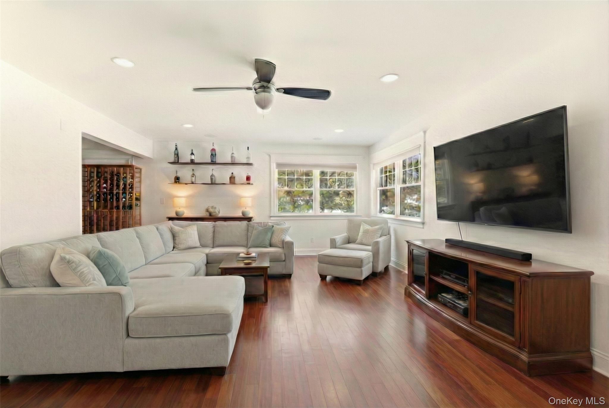 #12 photo, 9 Mariners Court, Саффолк ‖ Centerport , NY 11721