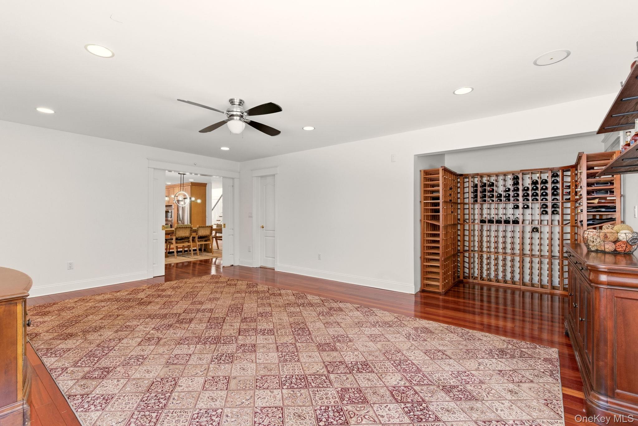 #14 photo, 9 Mariners Court, Саффолк ‖ Centerport , NY 11721