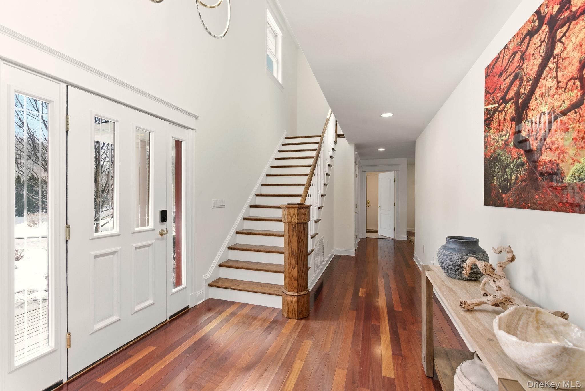 #4 photo, 9 Mariners Court, Саффолк ‖ Centerport , NY 11721