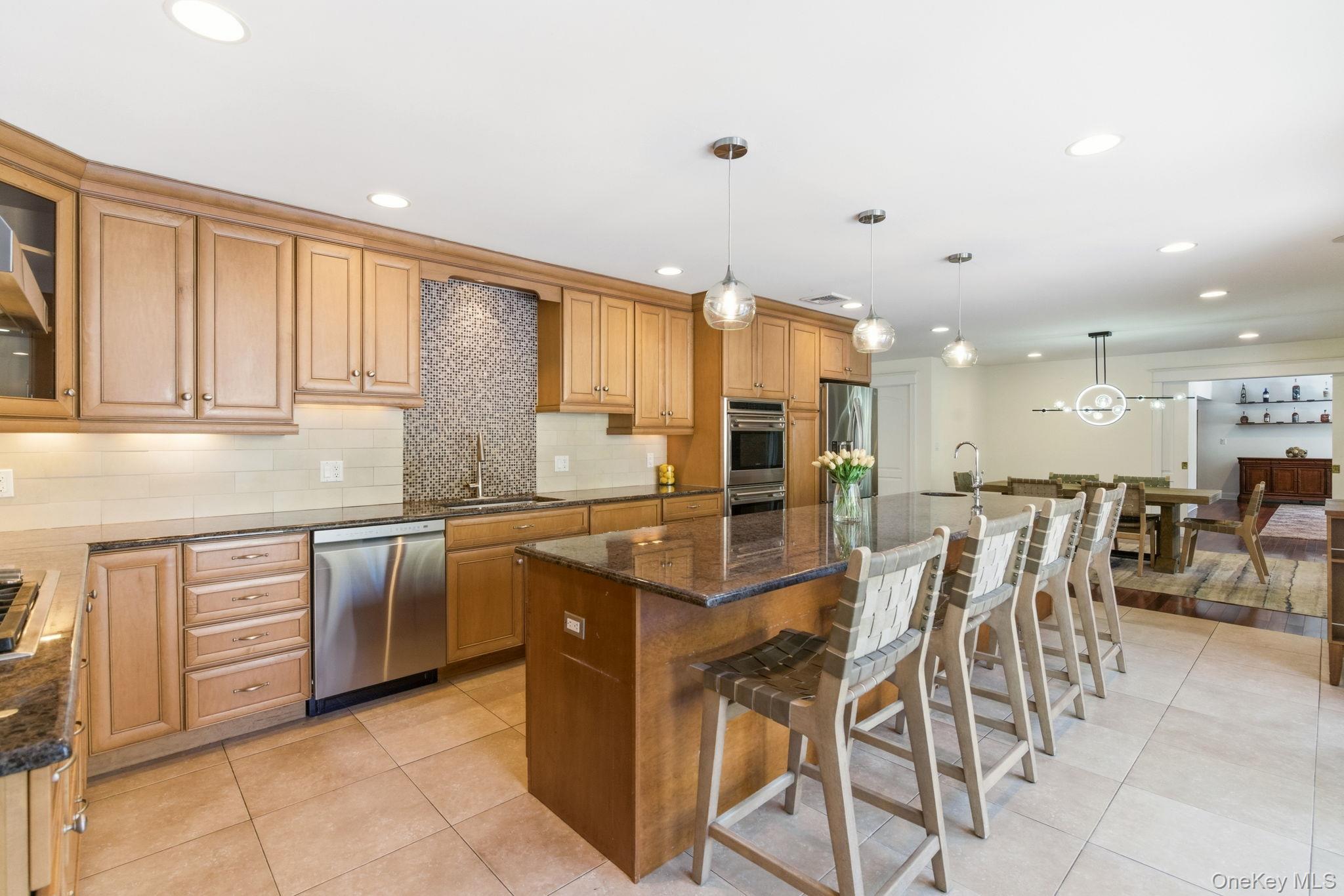 #8 photo, 9 Mariners Court, Саффолк ‖ Centerport , NY 11721